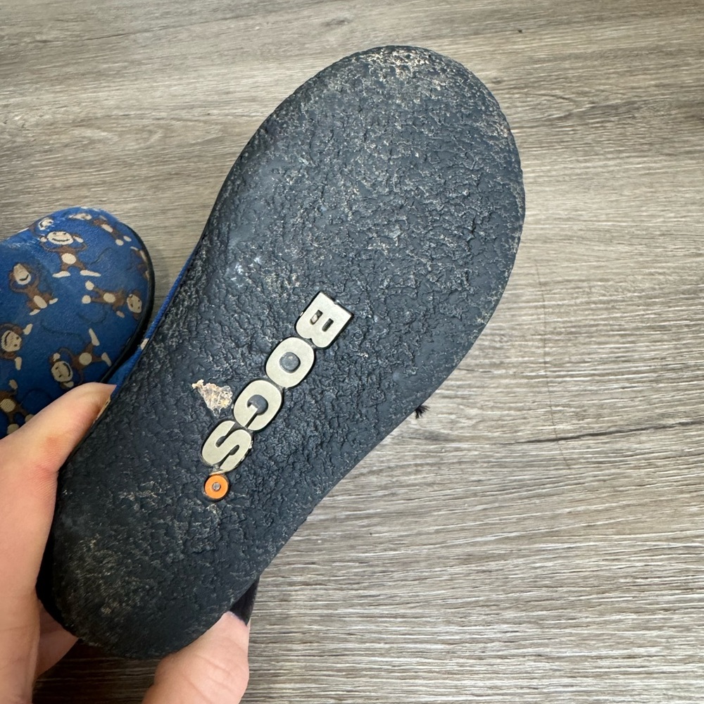Baby bogs size 8
